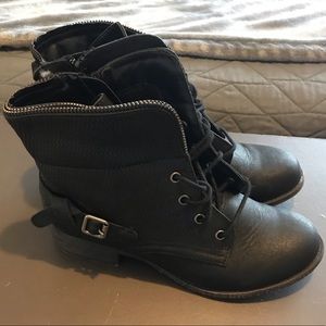 BKE Sole boots from The Buckle.